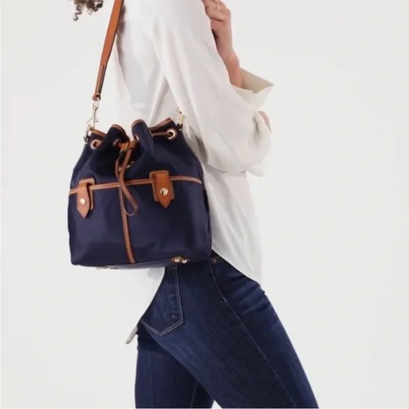 Dooney & Bourke Wayfarer Drawstring Bucket Bag Nylon Navy Handbag AUTHENTIC NEW - Picture 2 of 6